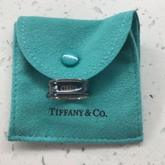 🔥SOLD TIFFANY & CO. TITANIUM RING🔥 - Picture 2 of 8